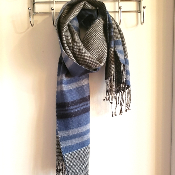 L'Accessorio Italiano Blues Grey Chek Tassle Cashmere Wool Fall Super Soft Woman - Picture 4 of 7